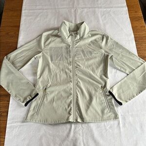 oiselle New Burke Jacket 4 Cloud